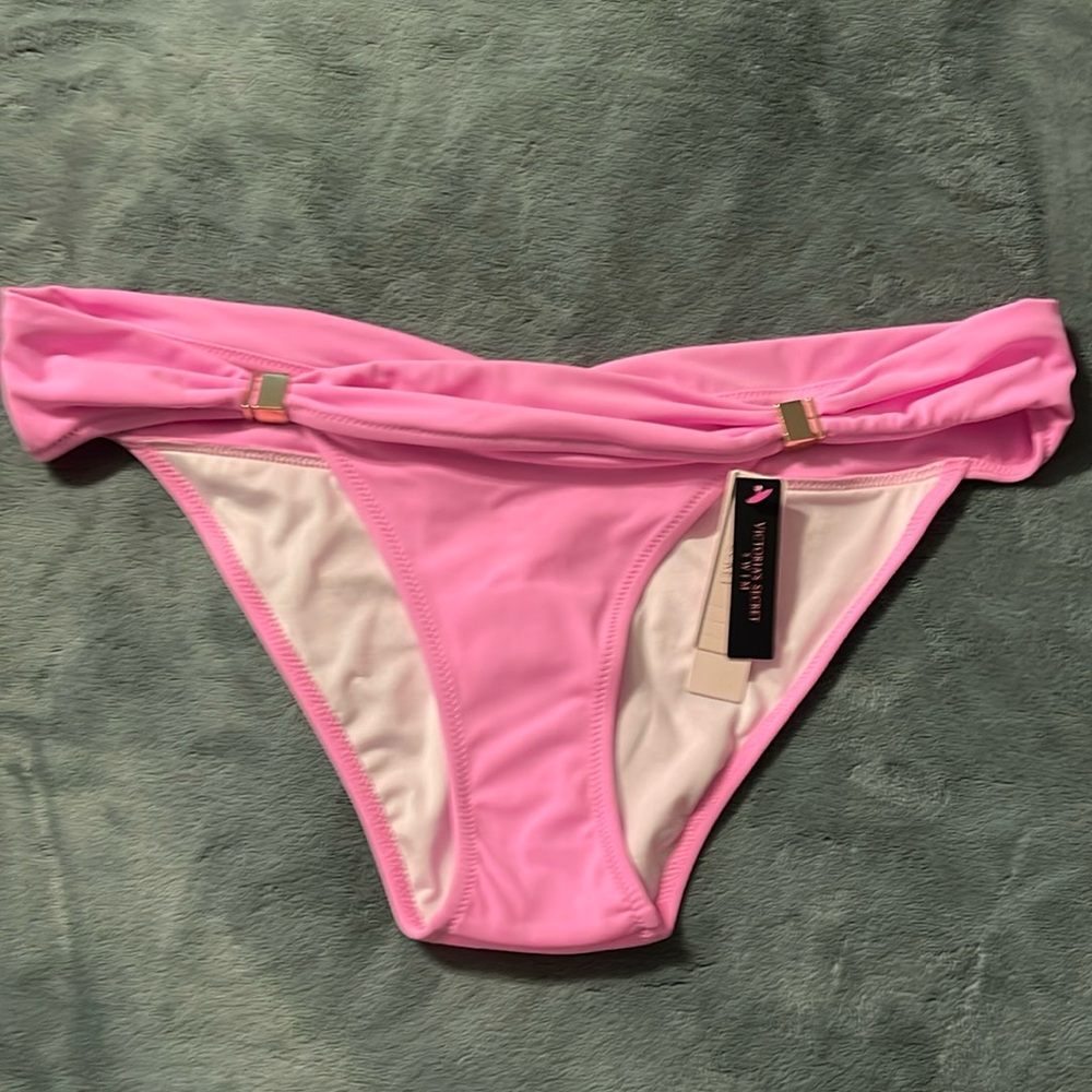 NWT Victoria’s Secret bikini bottom size medium pink.